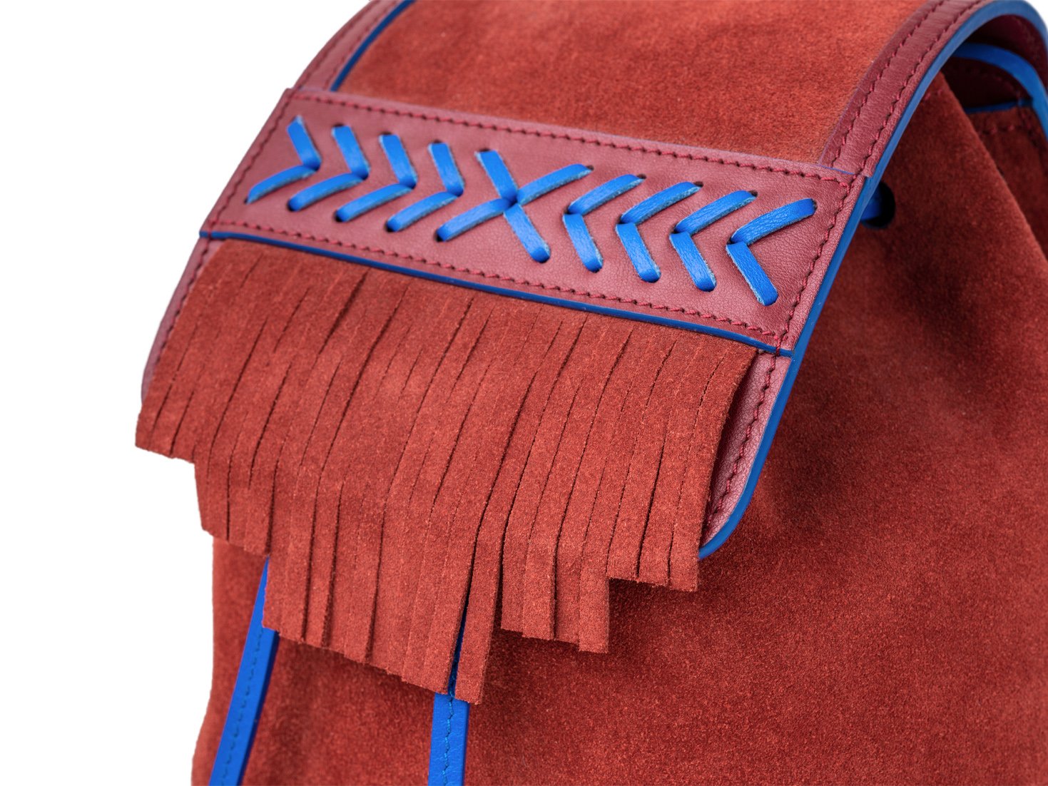 the handwoven detail of Geriel backpack in burgundy color